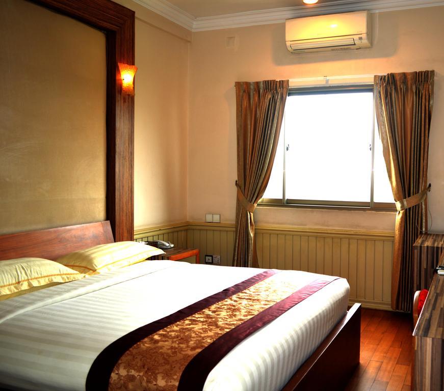 Hotel 63 Yangon Exterior foto