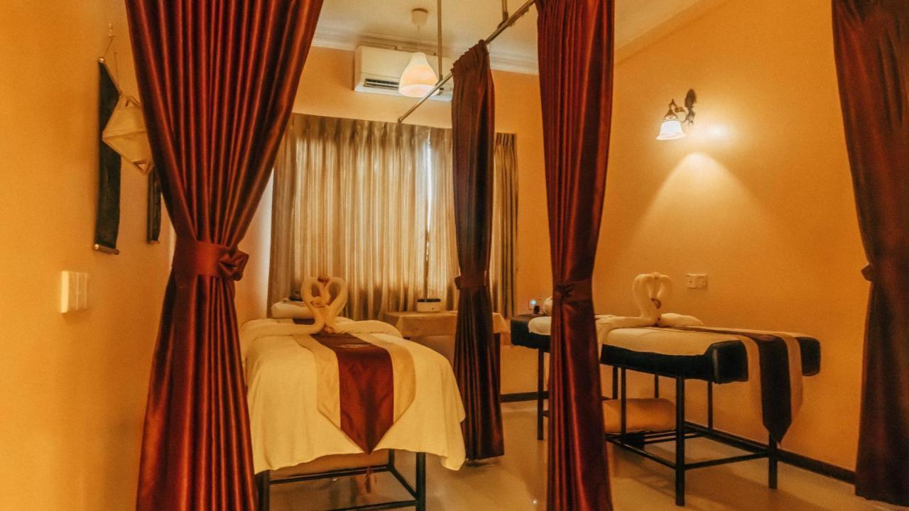 Hotel 63 Yangon Exterior foto